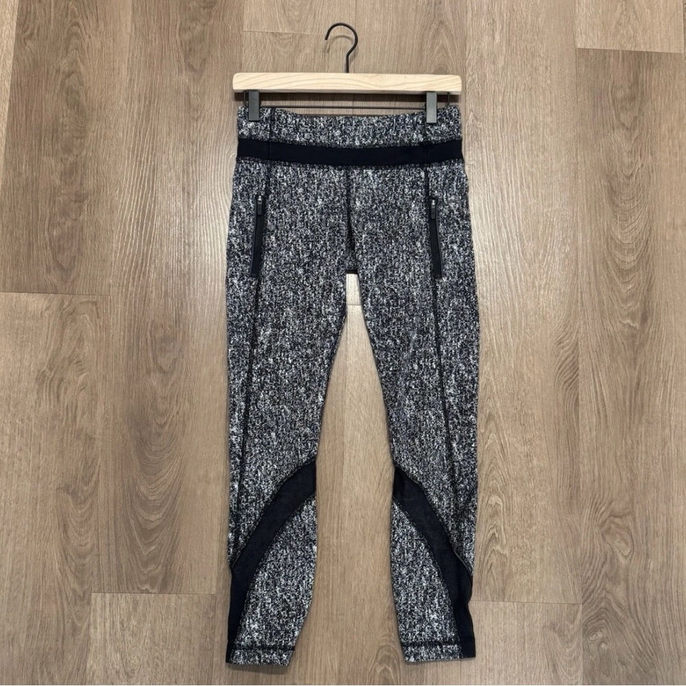 Lululemon Black Zip Front Pockets Mesh Accents Leggings X50416 Women's Size 6